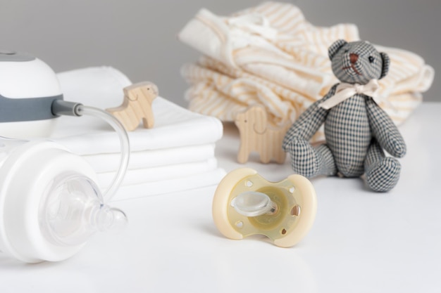 Co potrzeba na wyprawkę dla noworodka i gdzie zacząć przygotowania?