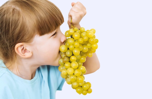 Czy można jeść winogrona podczas karmienia piersią?